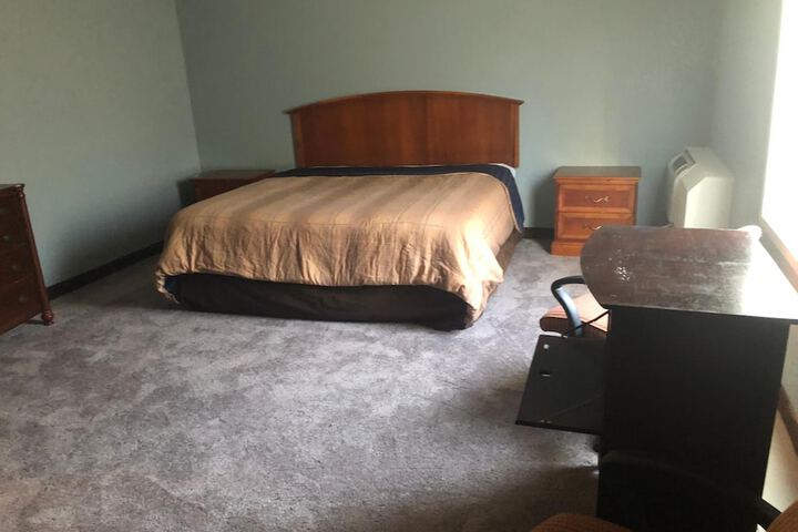 Room 9 of 40