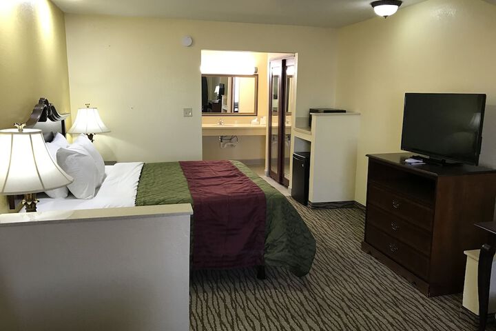 Room 7 of 11