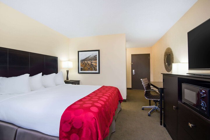 The Eddie Hotel Gillette