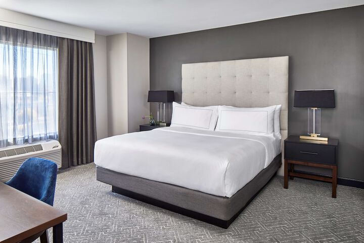 Cumberland House Knoxville Tapestry Collection by Hilton