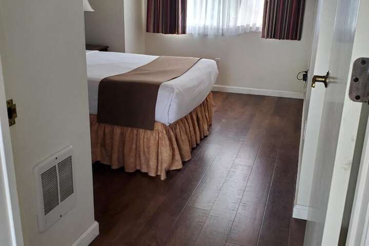 Room 56 of 71