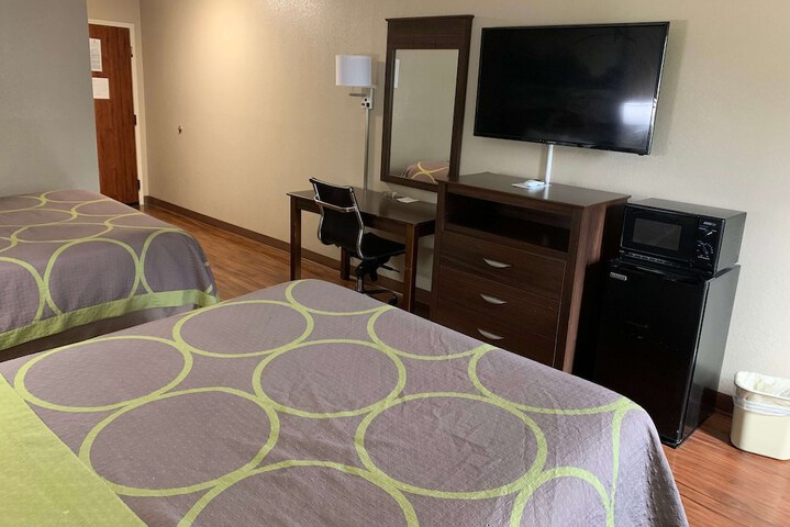 Room 21 of 39