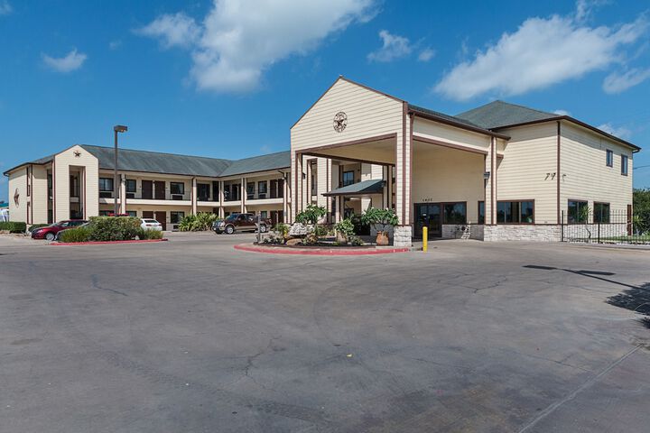 Hotel 2 of 53