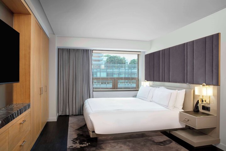 Room 22 of 111