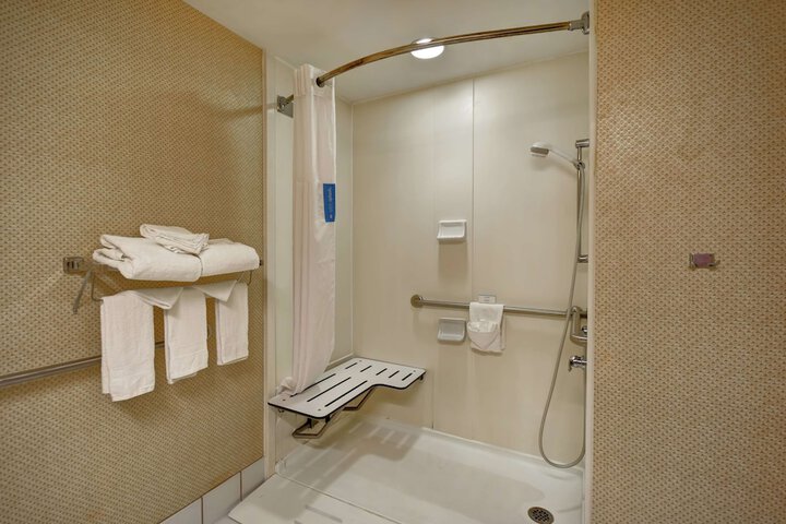 Room 60 of 97