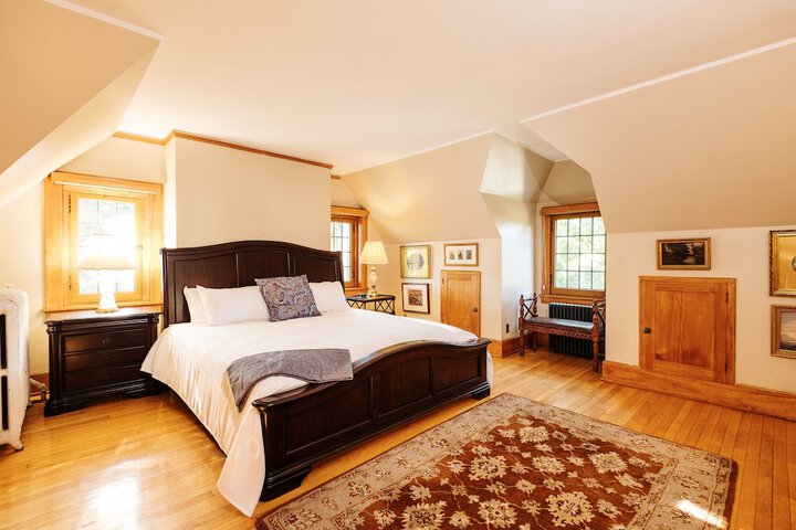 Room 47 of 62