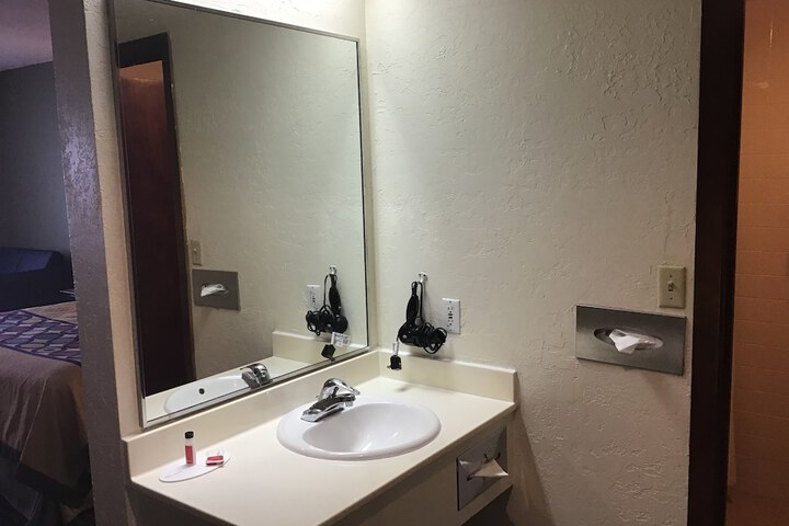 Super 8 by Wyndham Wendover