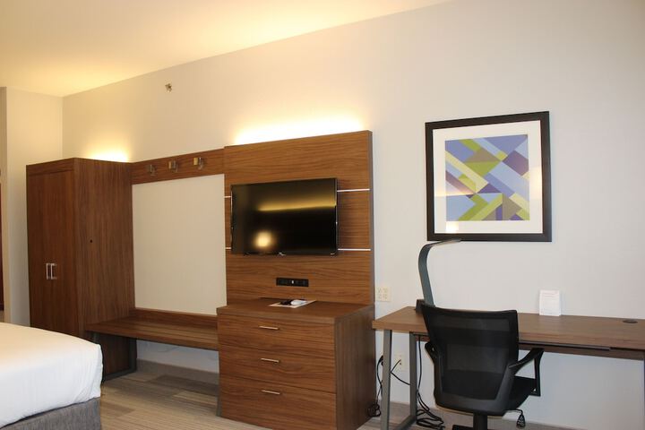 Room 17 of 68