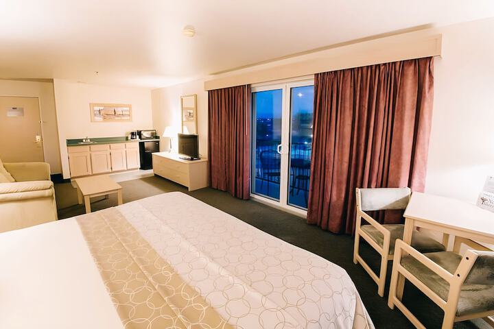 Room 6 of 22