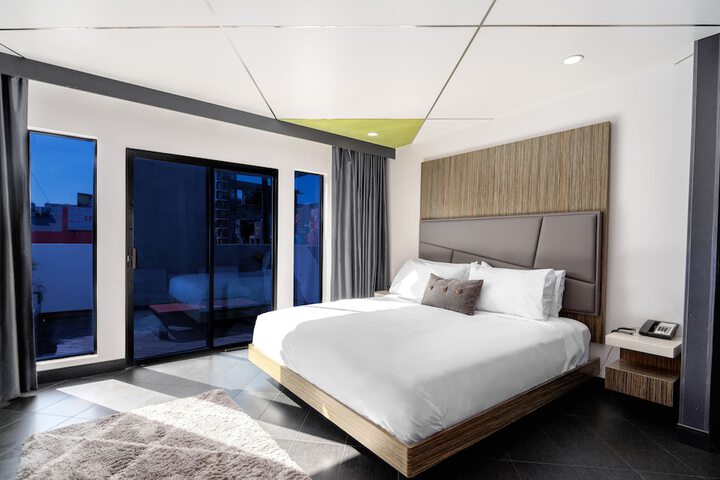 Room 55 of 76