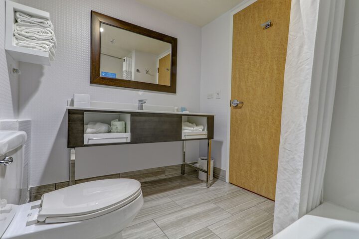 Room 30 of 92