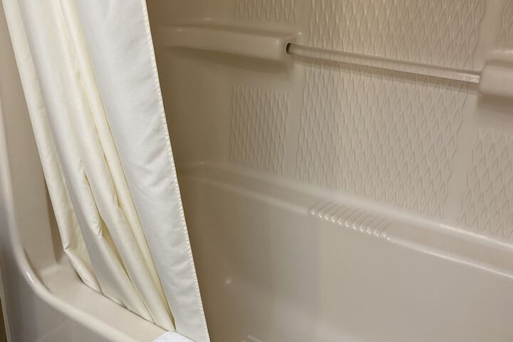 Room 31 of 65