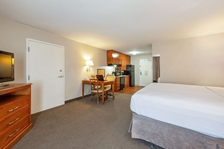Room 22 of 38