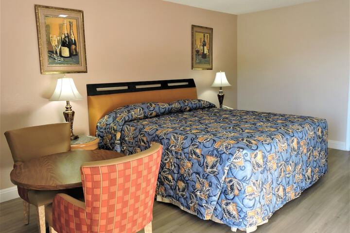 Room 15 of 32