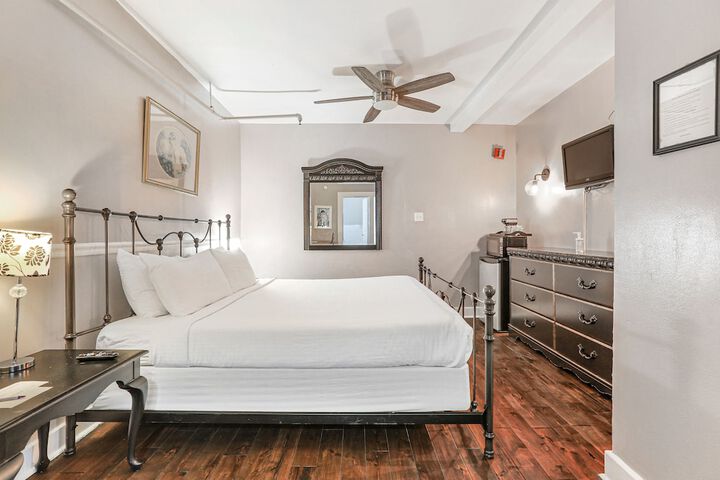 Room 42 of 69