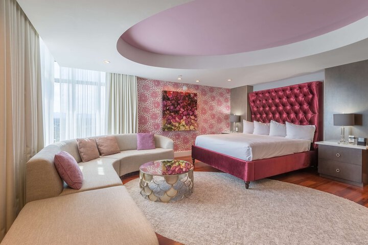 Room 18 of 85