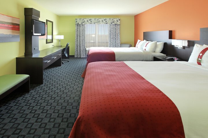 Holiday Inn Garland by IHG