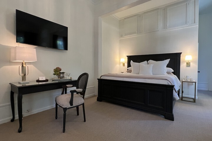 Room 34 of 44