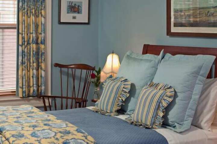 B. F. Hiestand House Bed & Breakfast