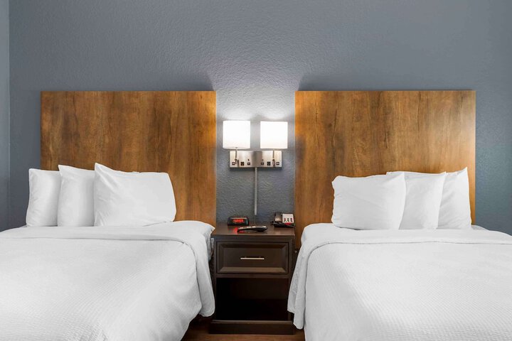 Room 19 of 35
