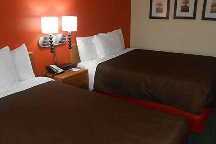 Room 11 of 31