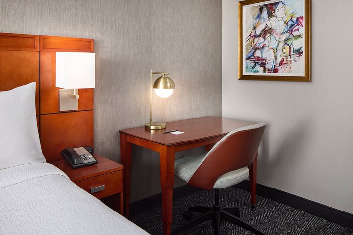 Room 12 of 40