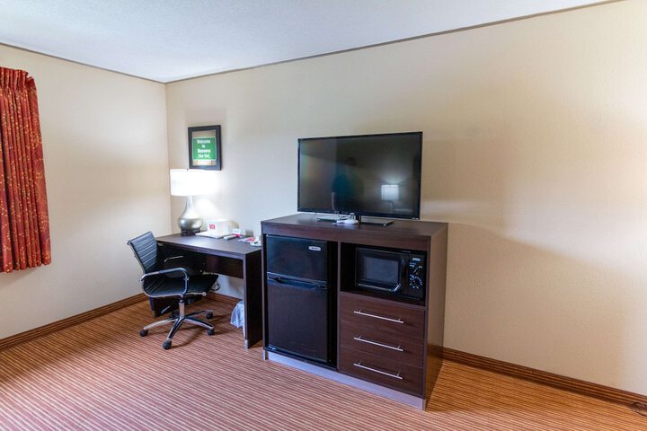 Room 18 of 34
