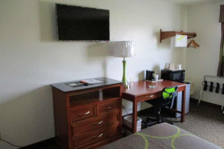 Room 43 of 48