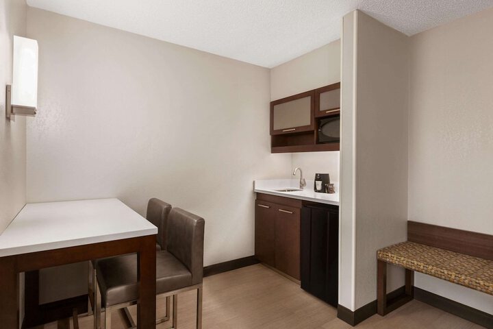 Ramada by Wyndham Suites Orlando Airport