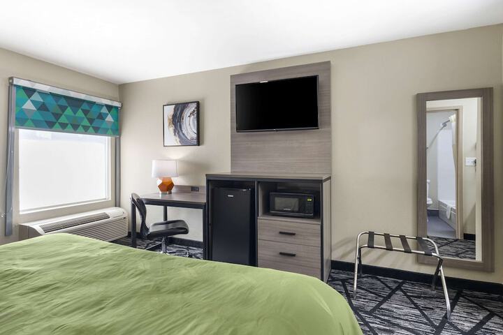 Room 29 of 35