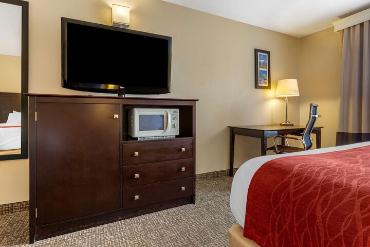 Room 10 of 36