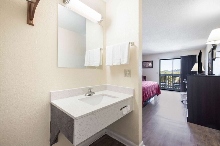 Econo Lodge Waynesville