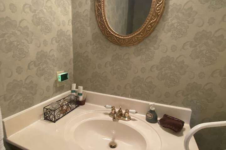Room 77 of 112