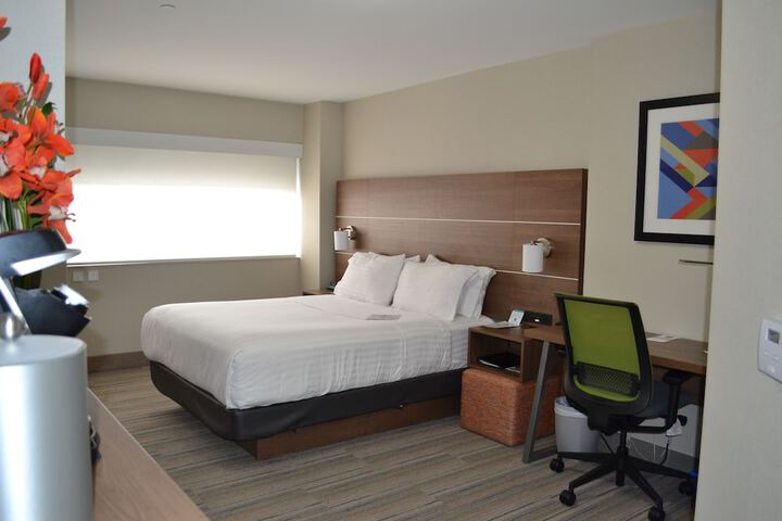 Room 21 of 50