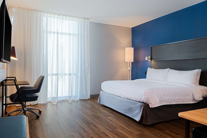 Room 16 of 25
