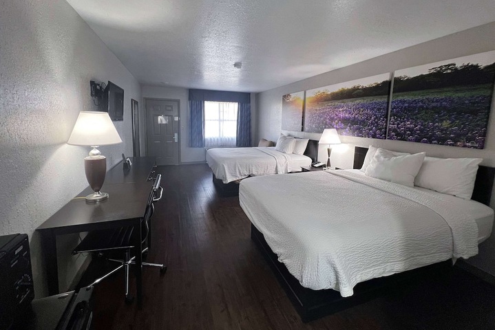 Room 18 of 24