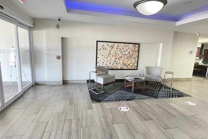 Hotel 5 of 53