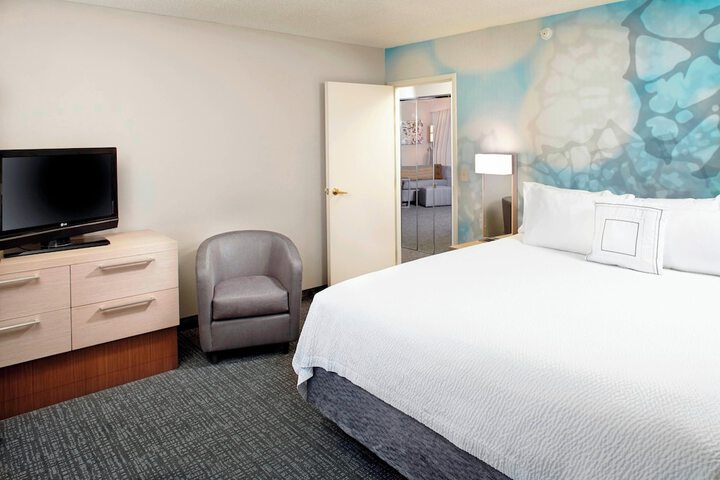 Room 11 of 27