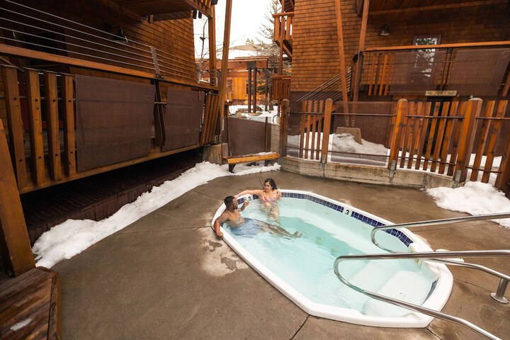 Gravity Haus Truckee-Tahoe