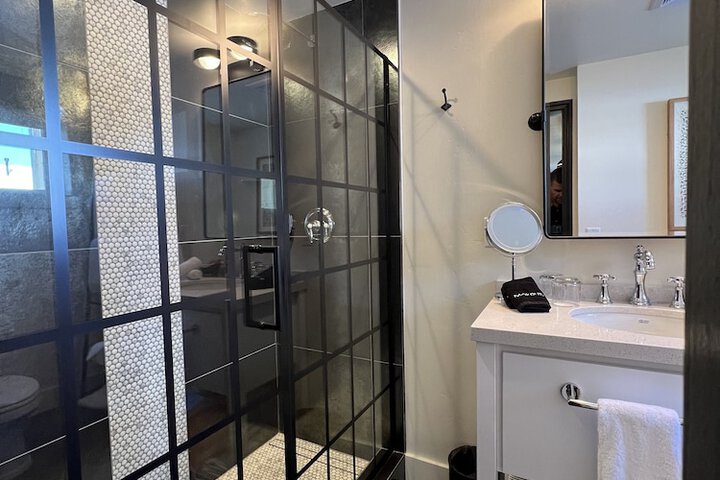 Bespoke Inn Flagstaff