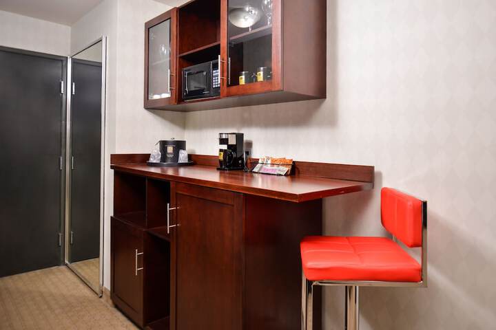 Room 26 of 74