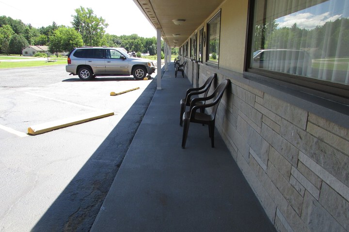 Property Grounds 51 of 56