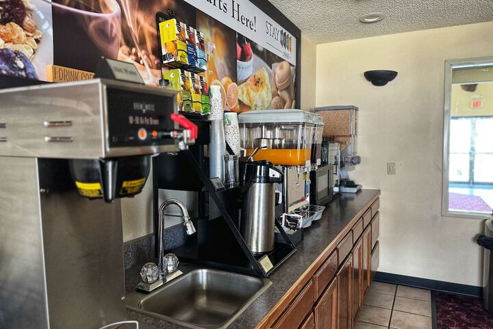 Breakfast/Coffee Service 53 of 65