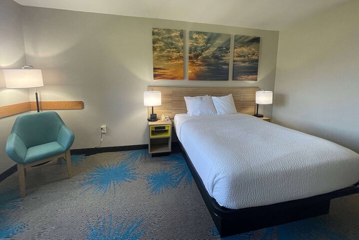 Room 32 of 56