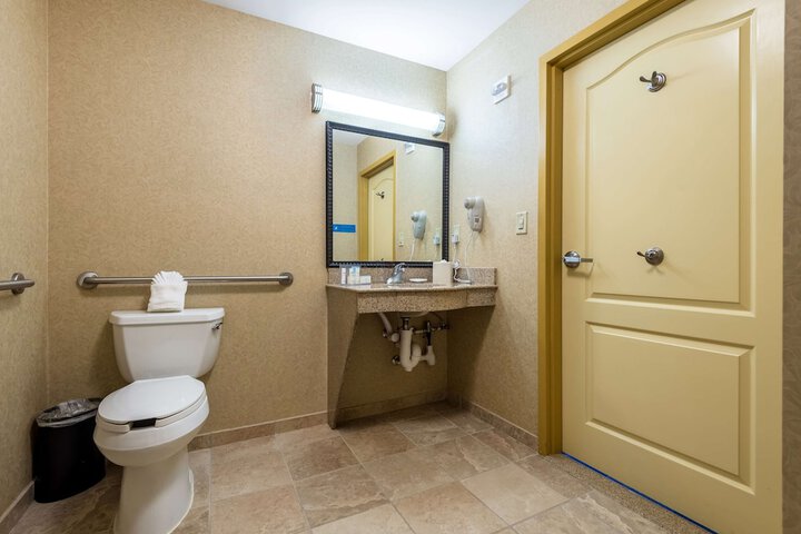 Room 15 of 48