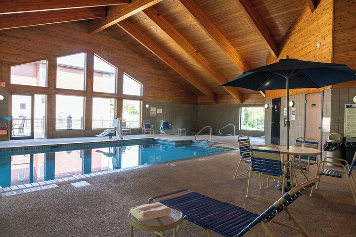 Pool 4 of 26