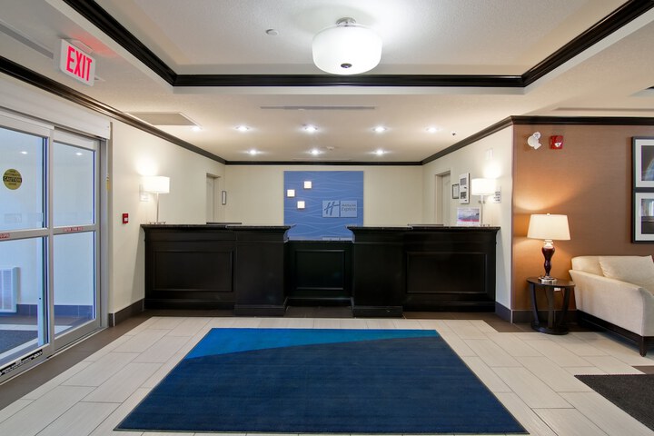 Hotel Interior 6 of 34