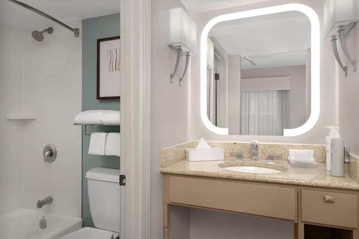 Homewood Suites by Hilton Raleigh / Cary