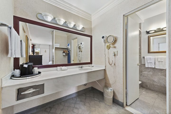 14 West Hotel