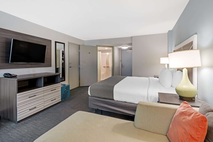 Best Western Plus Daytona Inn Seabreeze Oceanfront